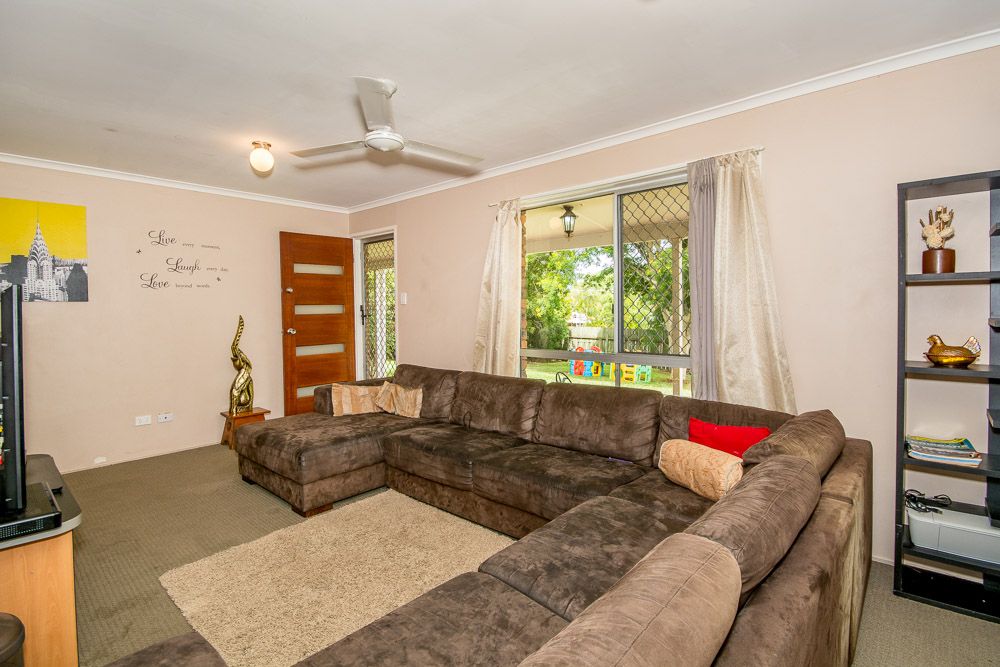 27 Bantry Avenue, Burpengary QLD 4505, Image 2