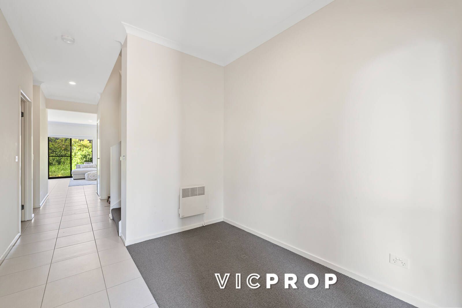 35 Chessington Drive, Williams Landing VIC 3027 Domain