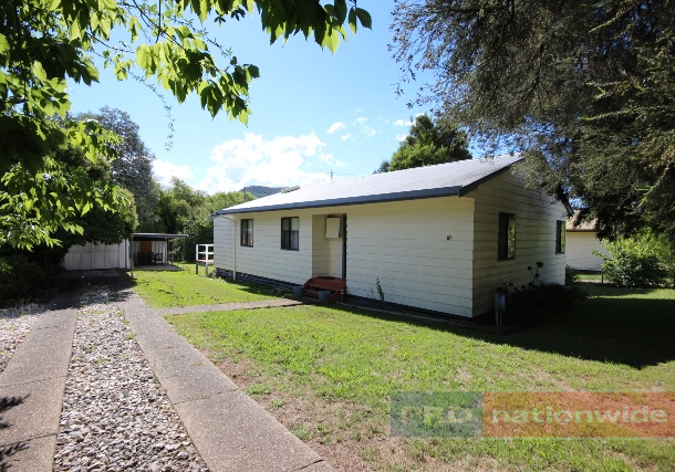 10 Clayton Street, Talbingo NSW 2720