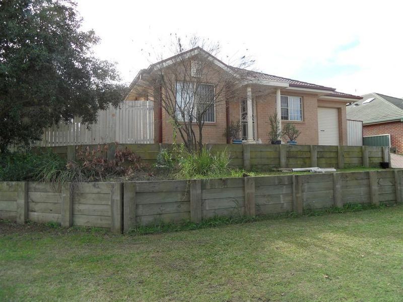 18 Canterbury Drive, MORPETH NSW 2321, Image 0