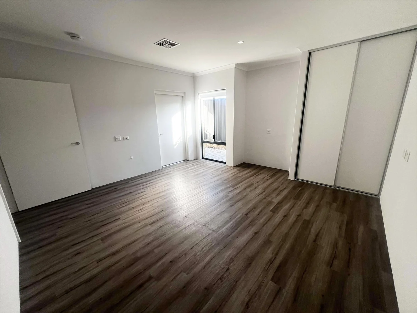 Additional image 8 of 11B Montsalvat Drive, Greenfields WA 6210