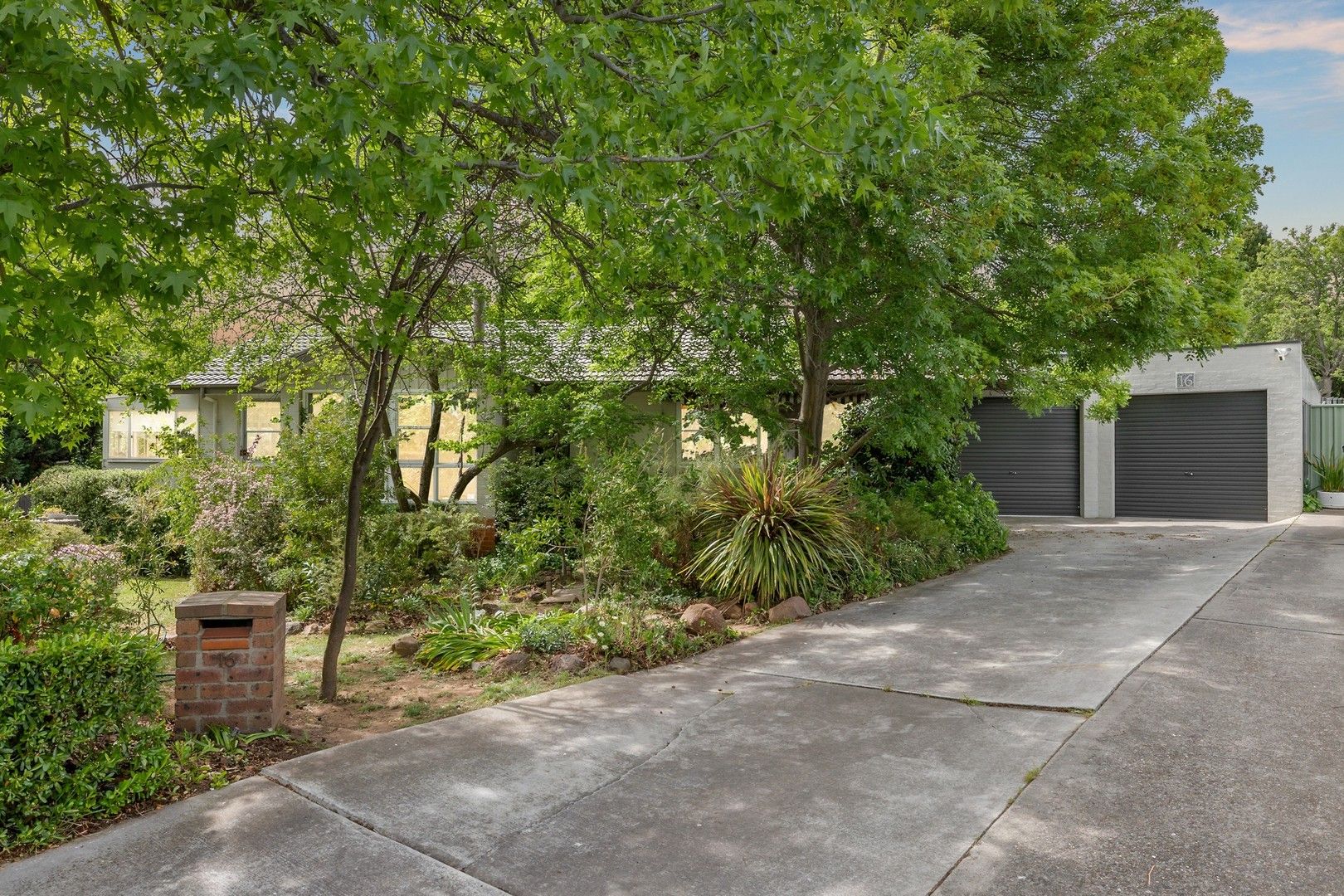 16 Peacock Place, Curtin ACT 2605, Image 0