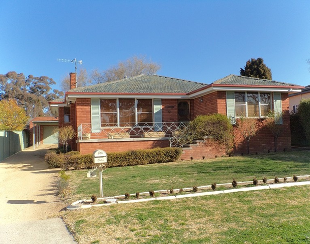 8 Garfield Avenue, Goulburn NSW 2580