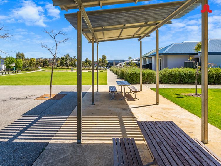 3 bedrooms House in 1 Devine Court BALDIVIS WA, 6171