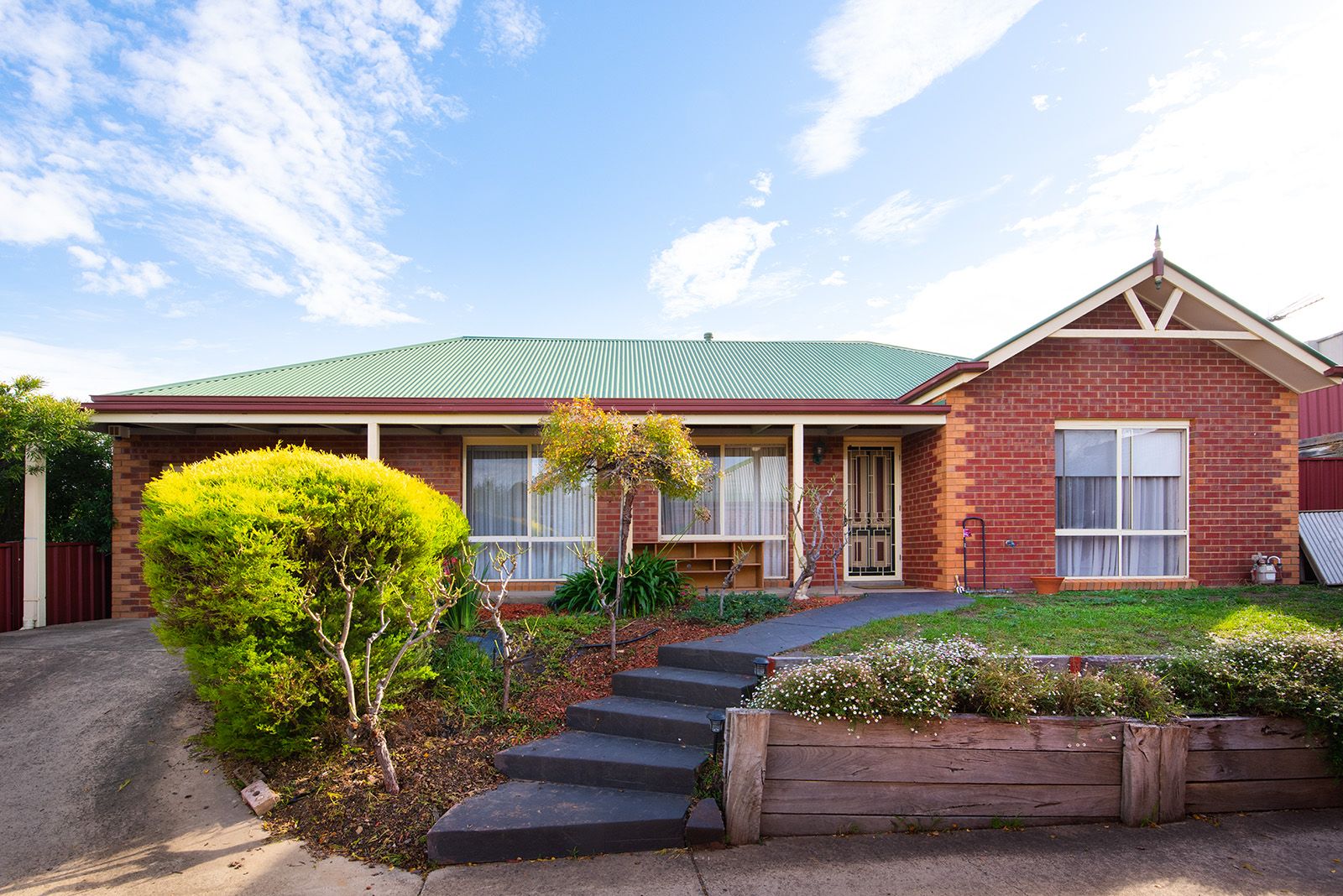 2 bedrooms House in 4/66 Lilac Street IRONBARK VIC, 3550
