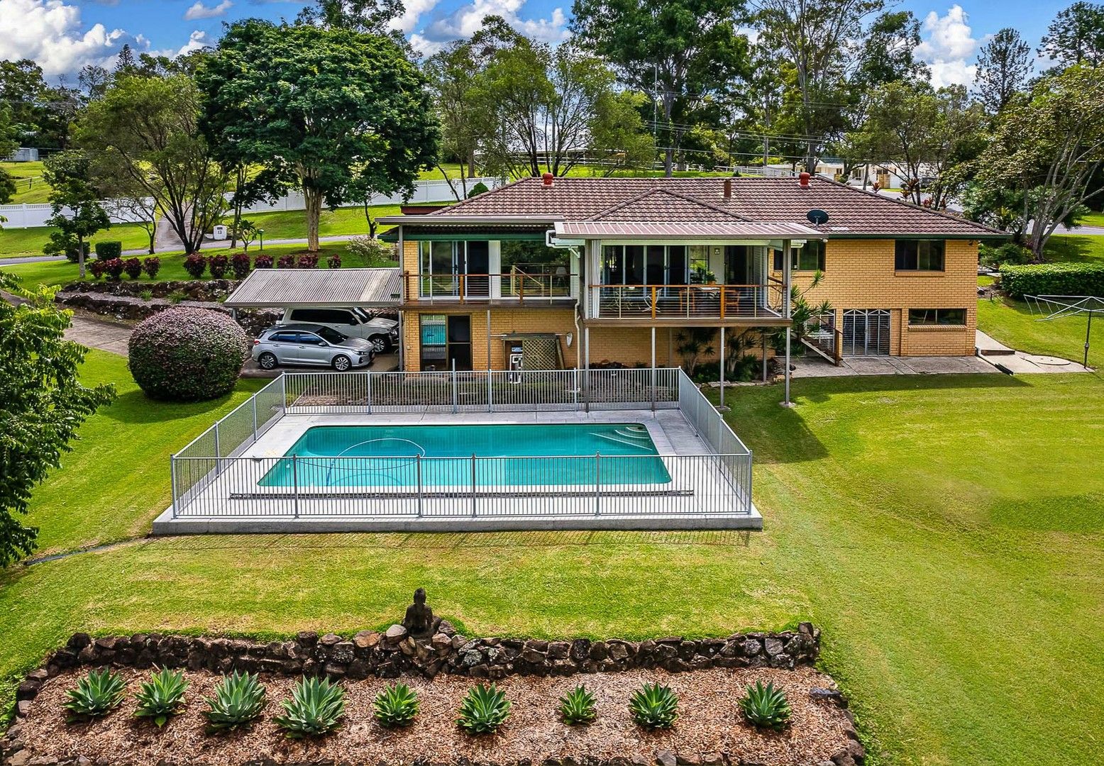 8 Tarawara Avenue, Tallai QLD 4213, Image 0