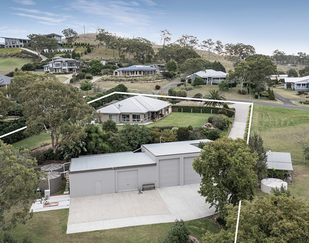 11 Manikato Drive, Hodgson Vale QLD 4352