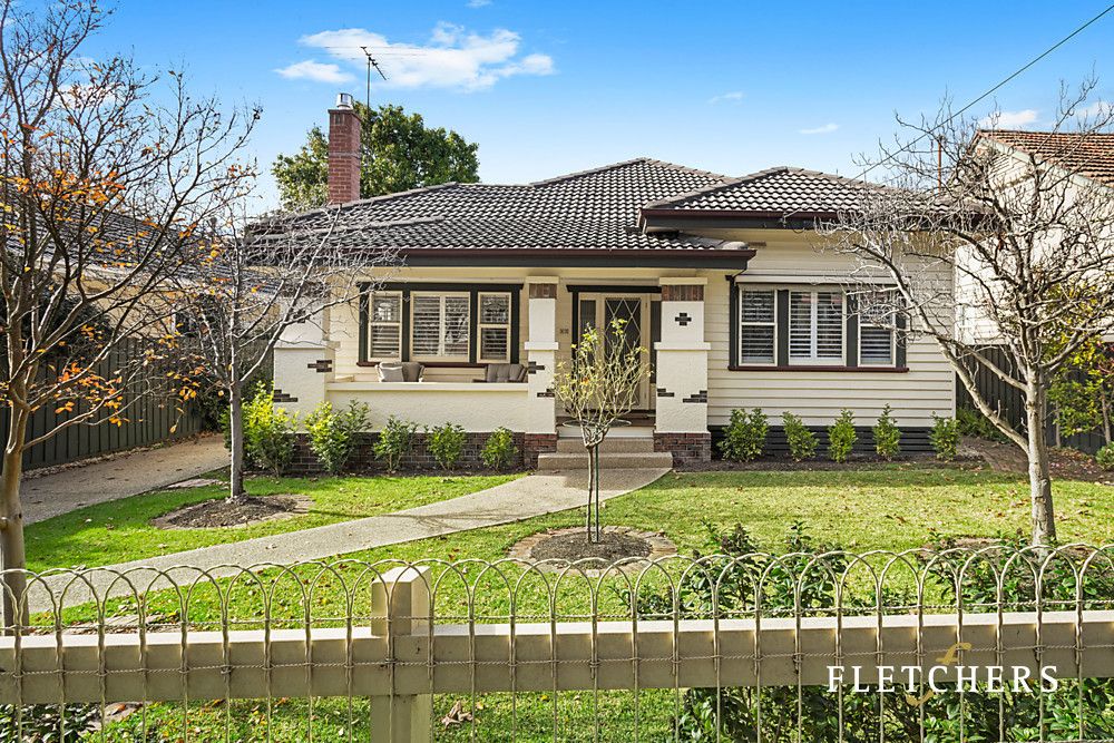 4 bedrooms House in 10 Banool Road SURREY HILLS VIC, 3127
