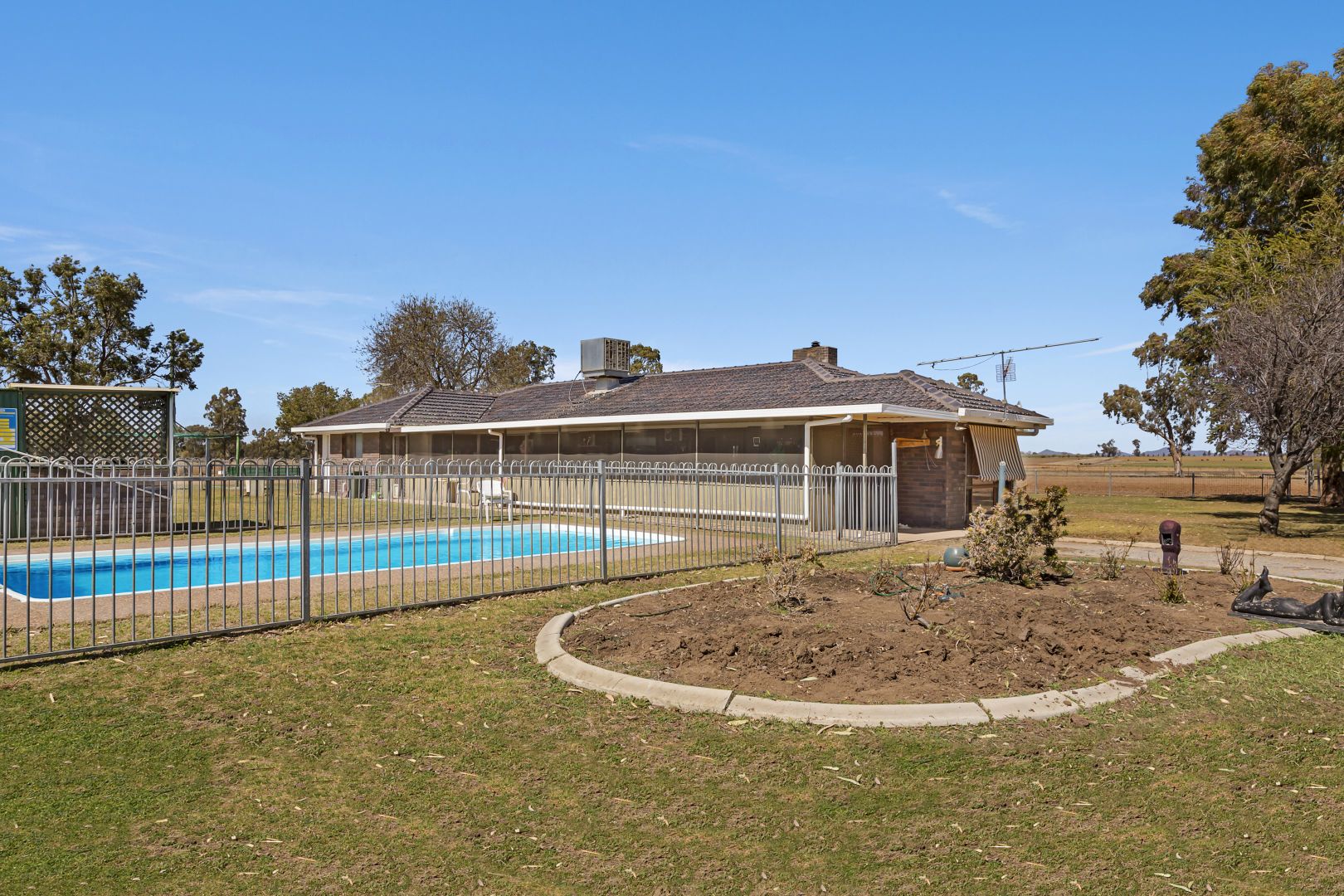 218 Old Winton Road, Winton Property History & Address Research Domain