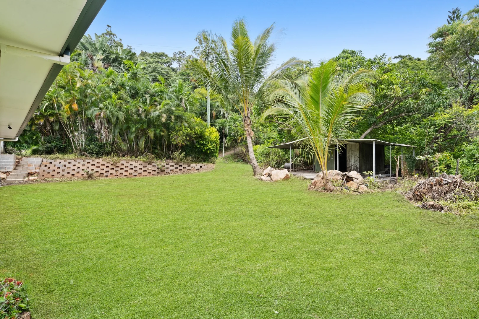 Additional image 5 of 25-27 Anne Street, Smithfield QLD 4878