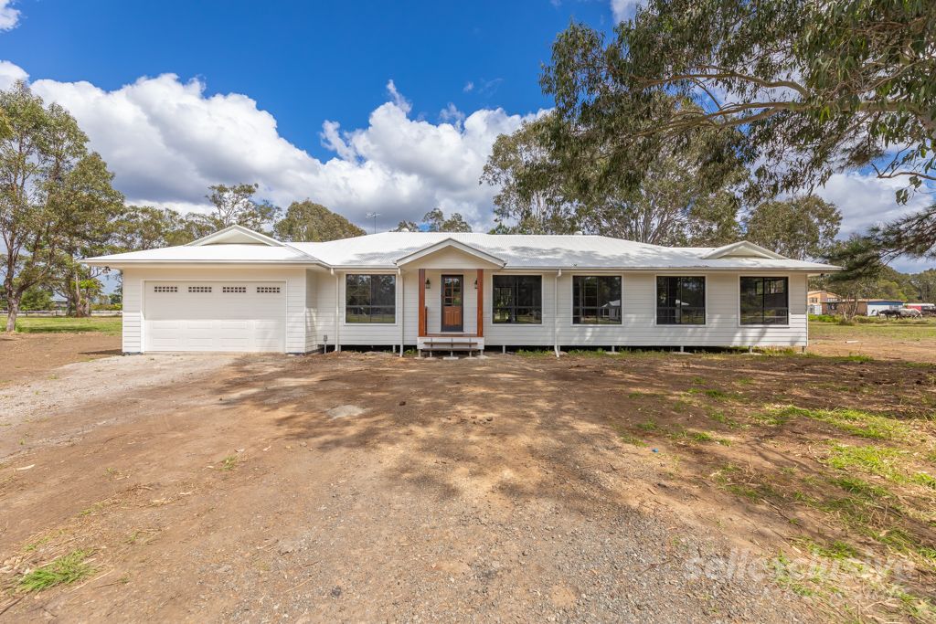 111 MURRAY, Beachmere QLD 4510 House For Rent 750 Domain