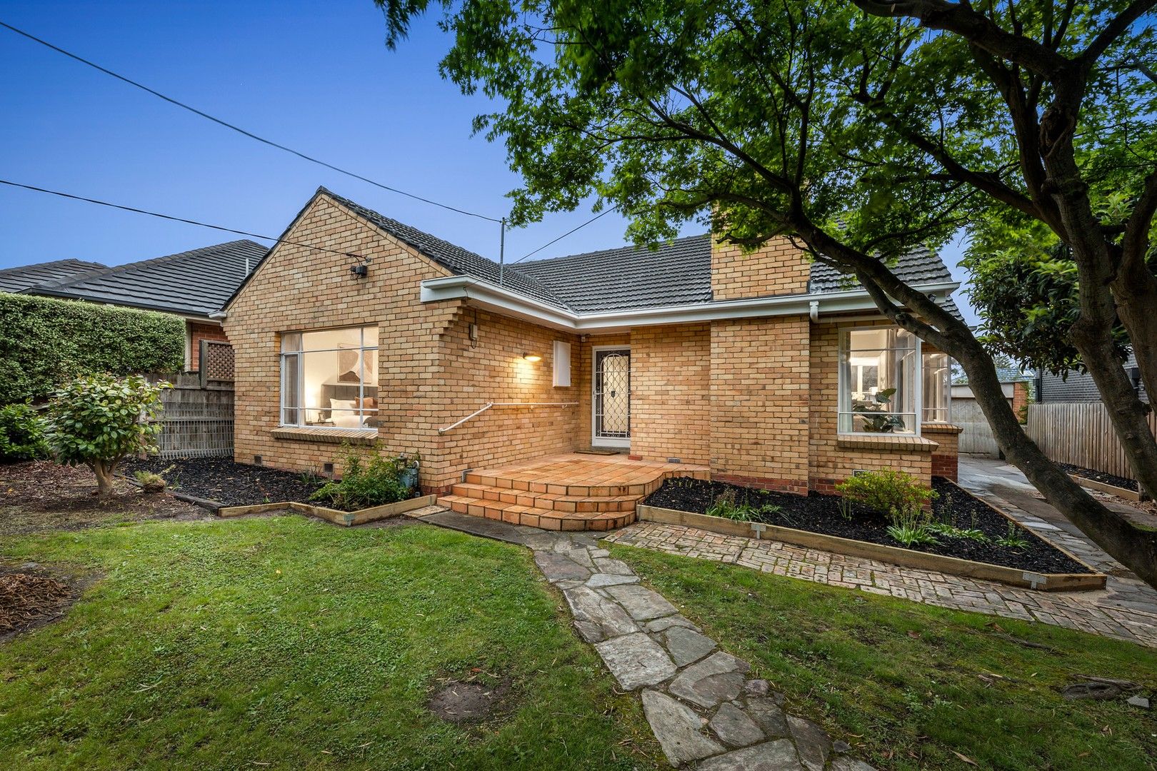 6 Highfield Avenue, Blackburn South VIC 3130, Image 2