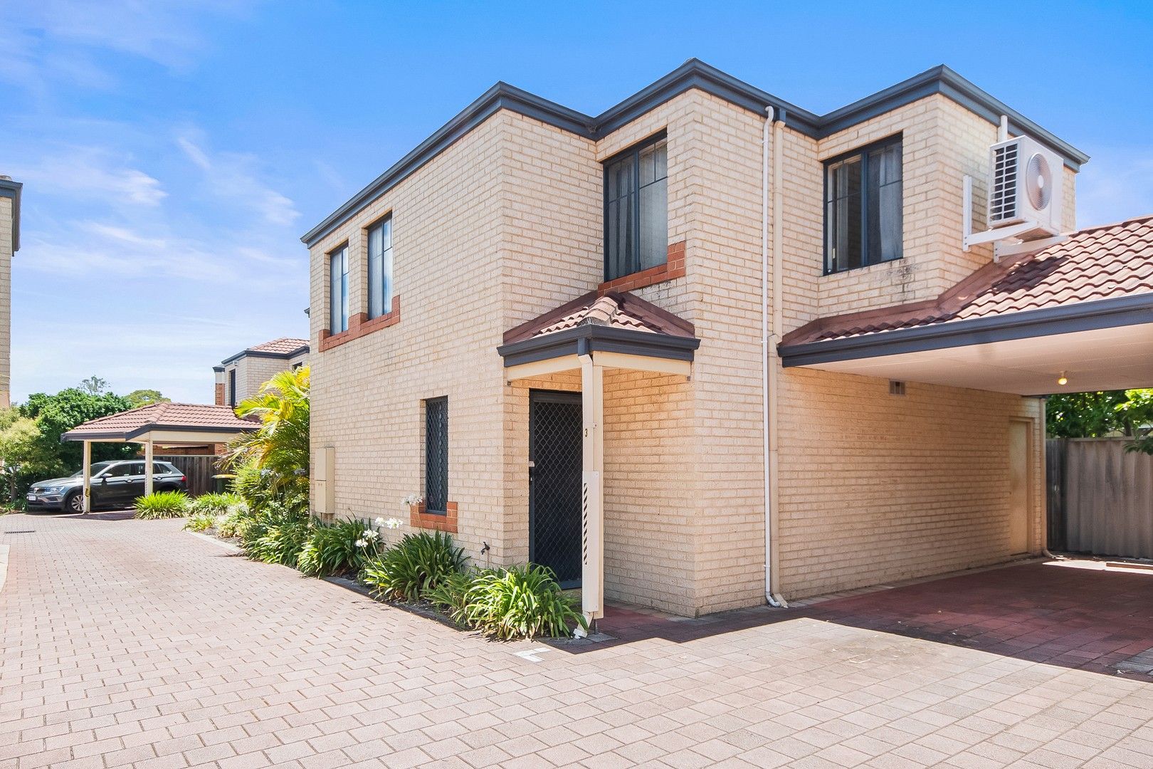 3 bedrooms House in 3/24 Gochean Avenue BENTLEY WA, 6102