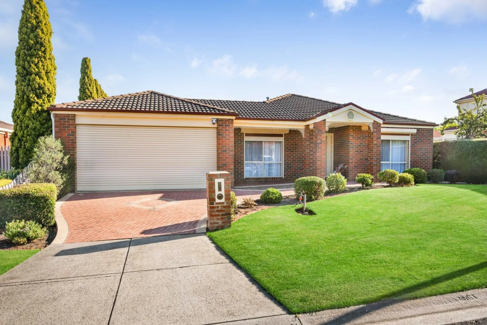 18 Thompson Crescent, Roxburgh Park VIC 3064