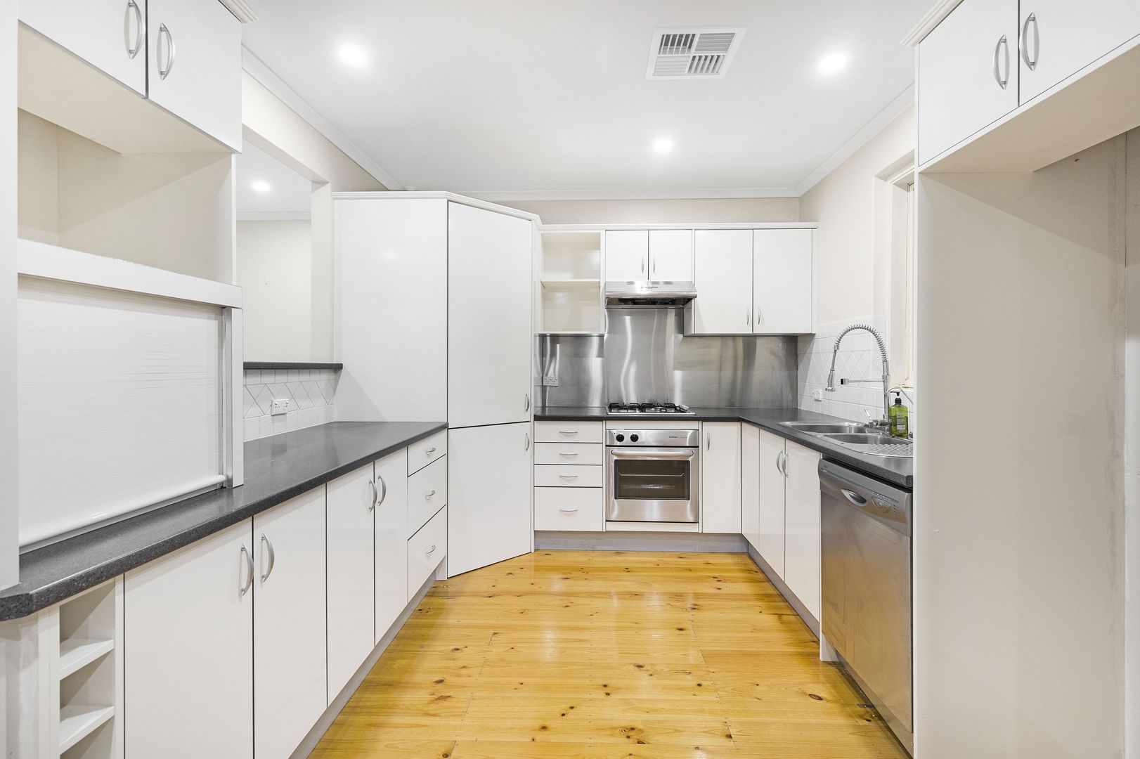 5 Jennifer Avenue, Bellevue Heights SA 5050 House For Rent Domain