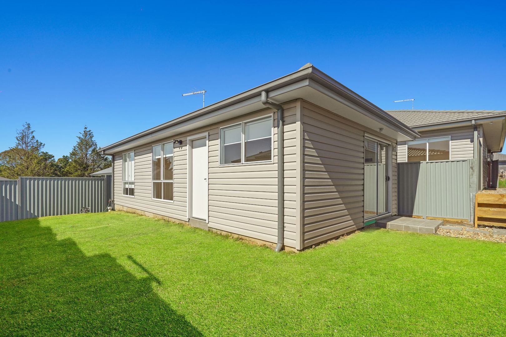 2 bedrooms House in 53A Rita Street THIRLMERE NSW, 2572