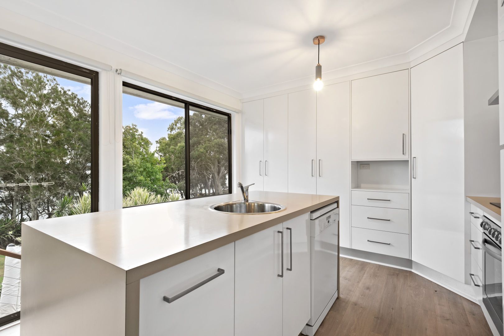 2 Kevin Street, Mannering Park NSW 2259, Image 1