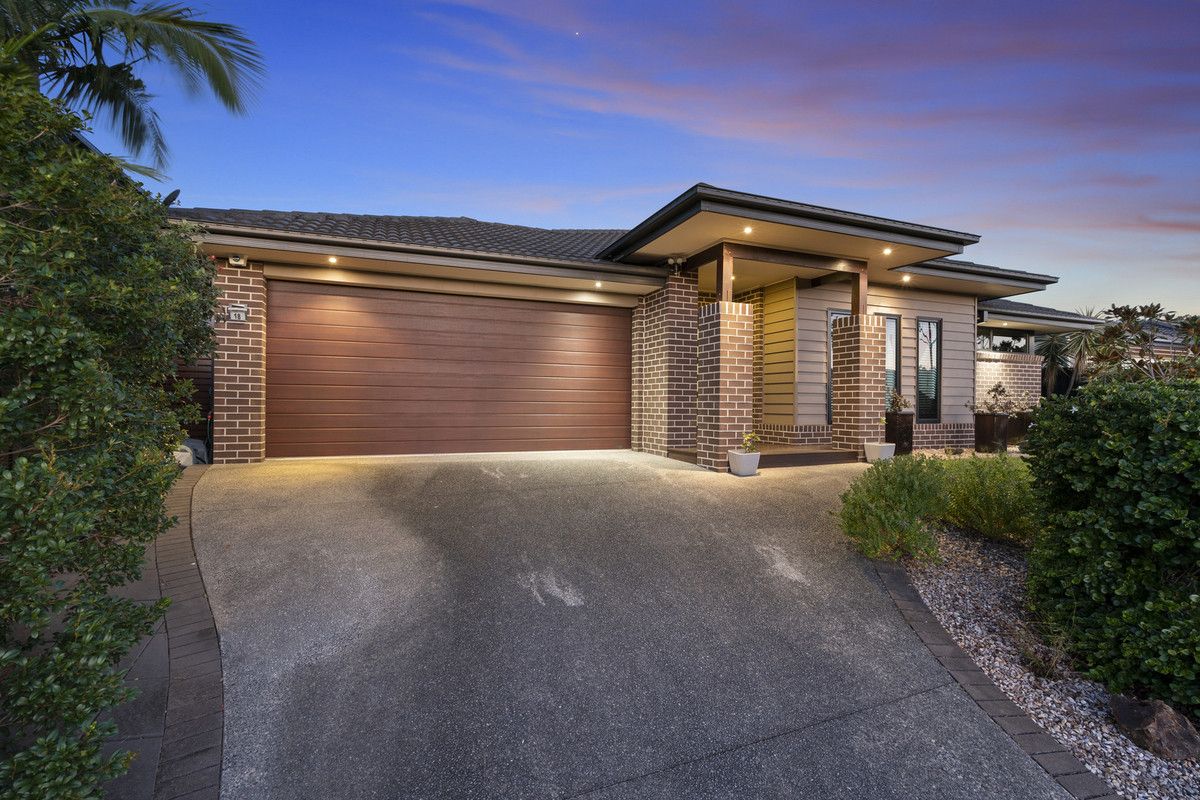 18 Faraday Crescent, Pacific Pines QLD 4211, Image 2