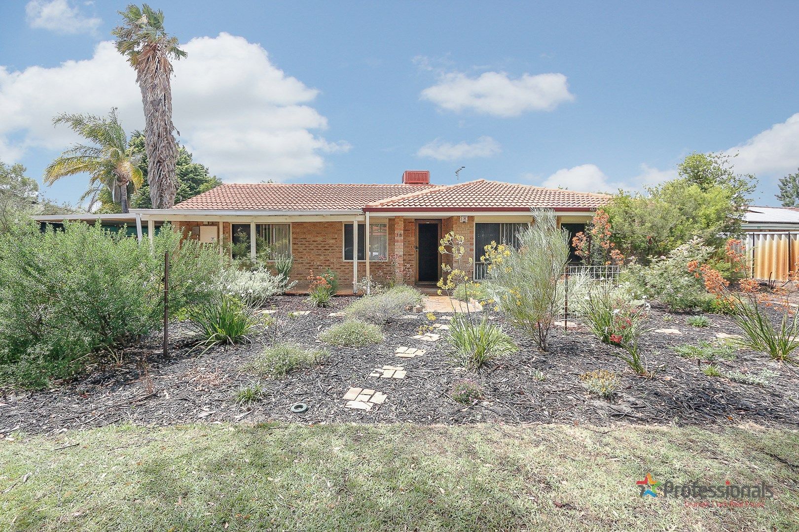 38 Kingfisher Avenue, Ballajura WA 6066, Image 0