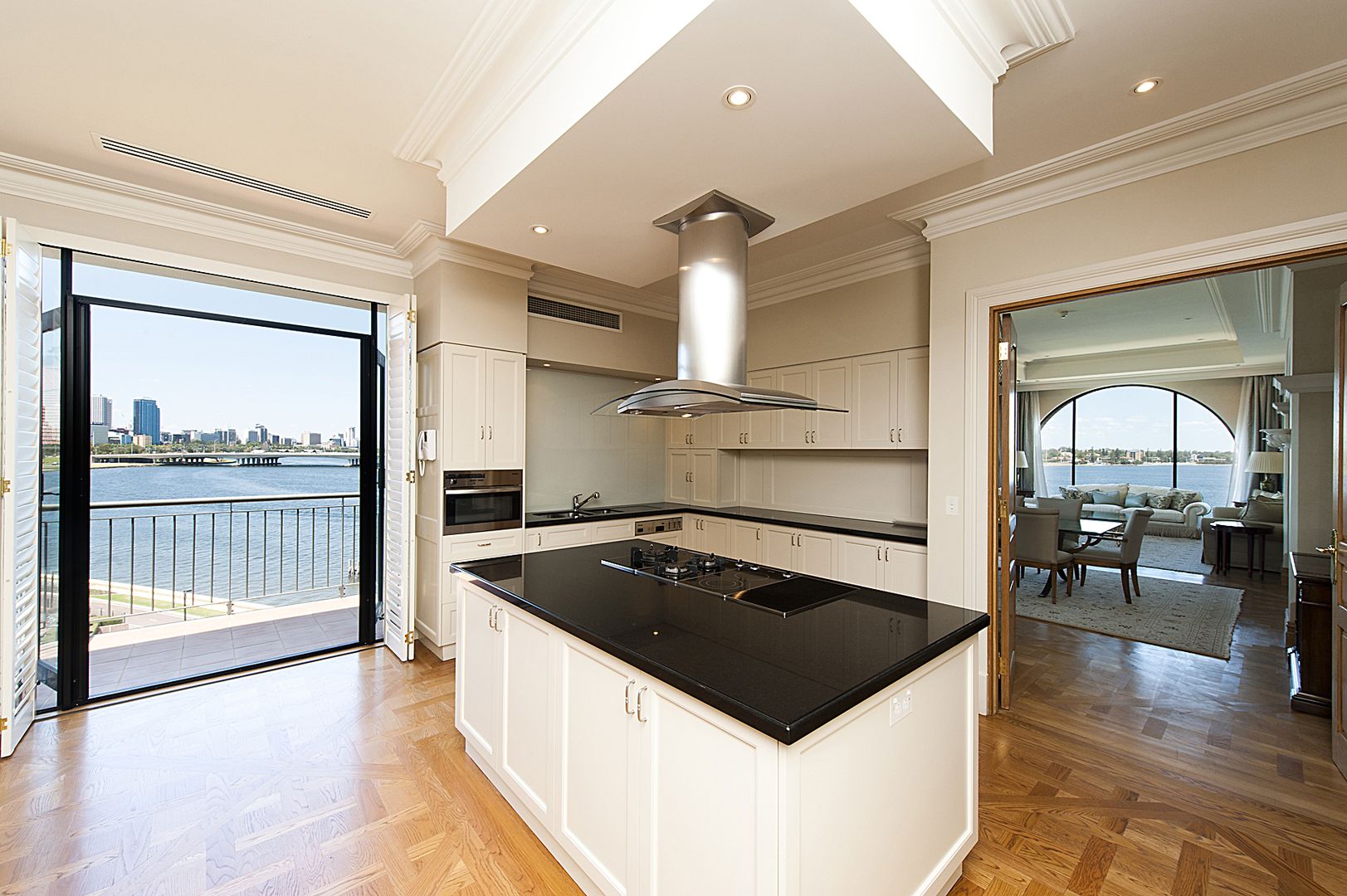 301/173 Mounts Bay Road, Perth WA 6000, Image 2