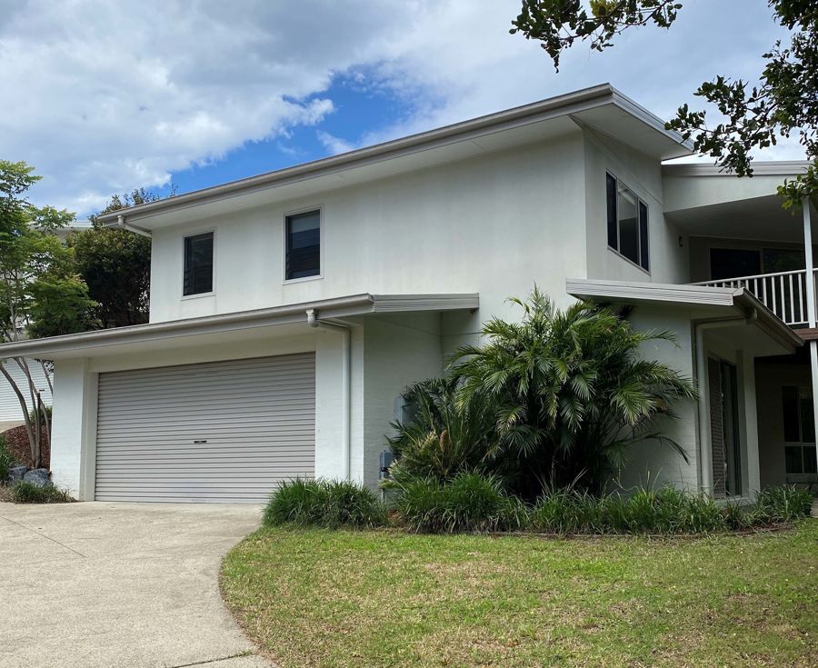 4 bedrooms Townhouse in 1/6 Bronzewing Place BOAMBEE EAST NSW, 2452