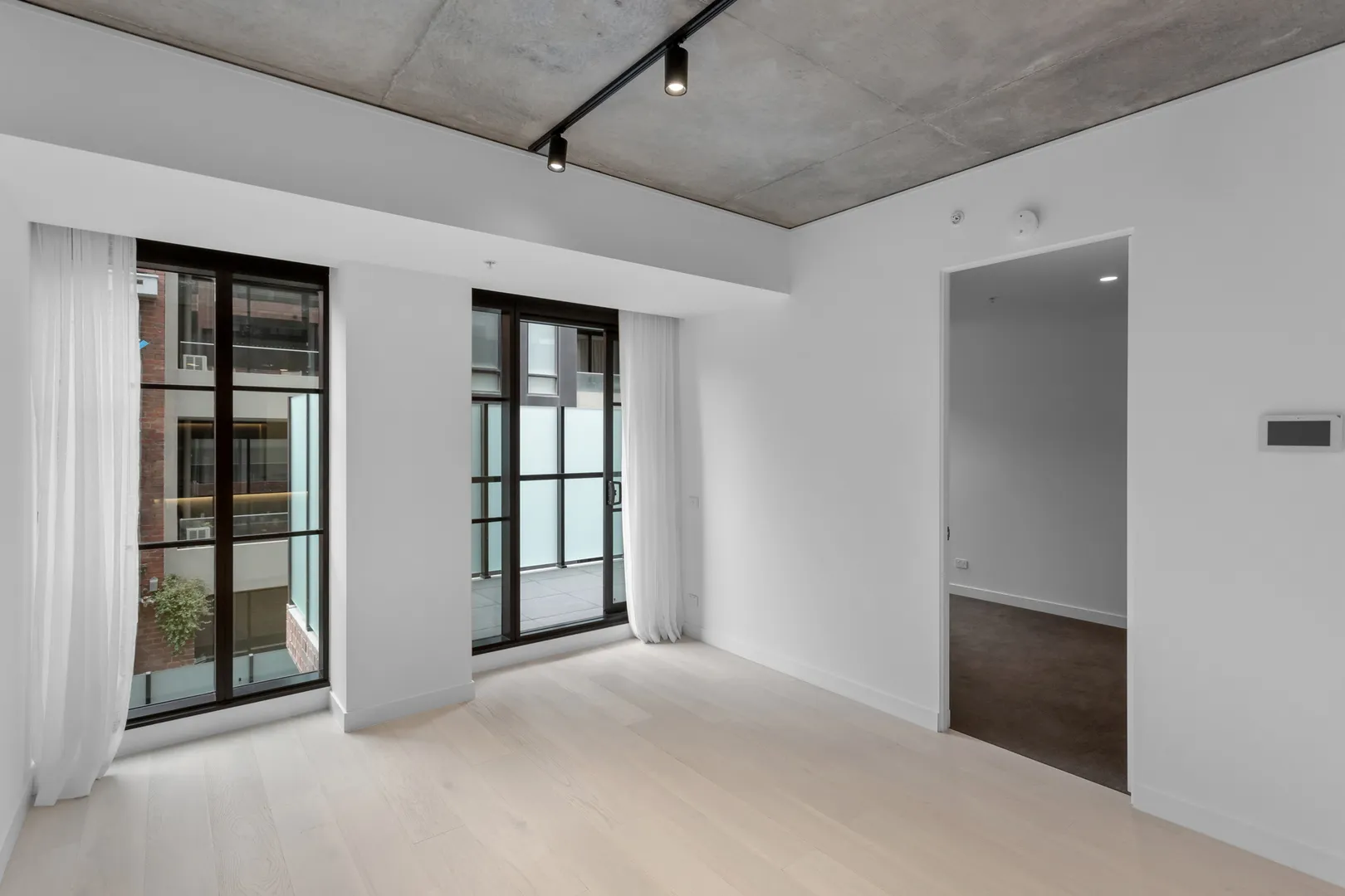 Apartment in Collingwood - View 4