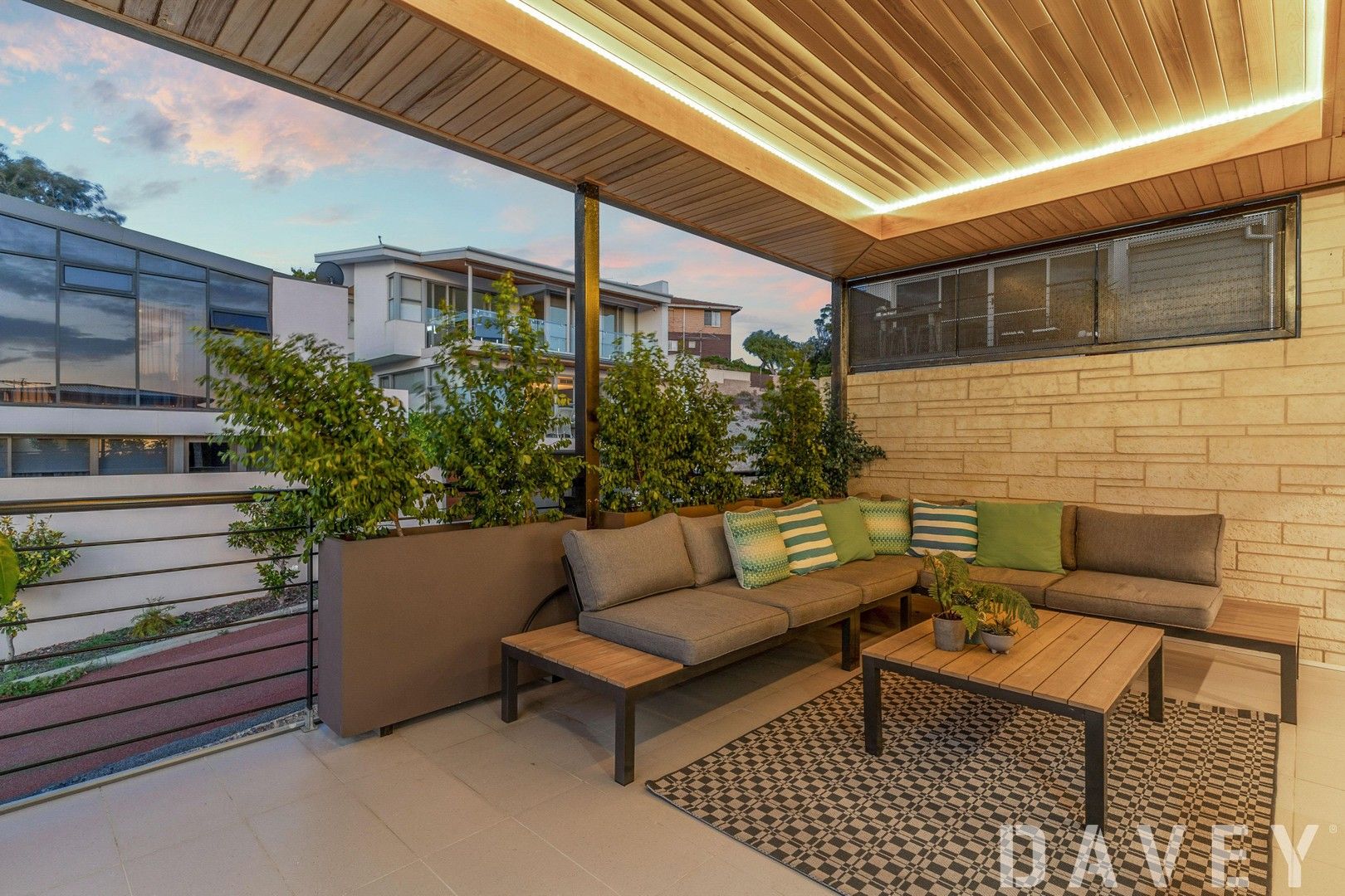 4 bedrooms House in 1/15 Nautilus Crescent SCARBOROUGH WA, 6019