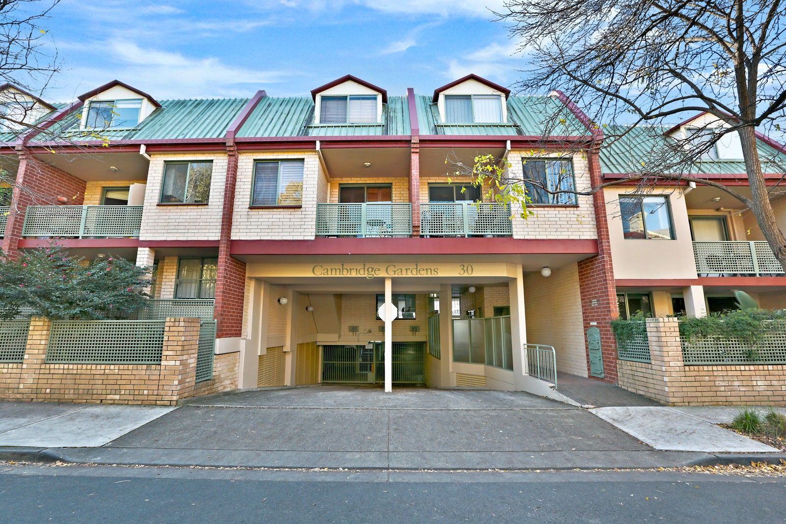 2 bedrooms Apartment / Unit / Flat in 60/30 Nobbs Street SURRY HILLS NSW, 2010