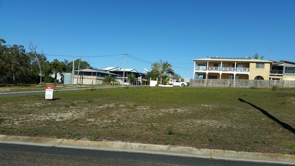 12 BLACKNEY STREET, Turkey Beach QLD 4678, Image 2