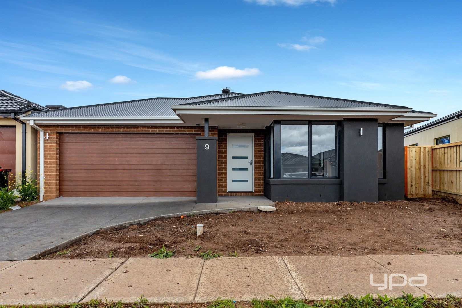 4 bedrooms House in 9 Griffith Road DEANSIDE VIC, 3336