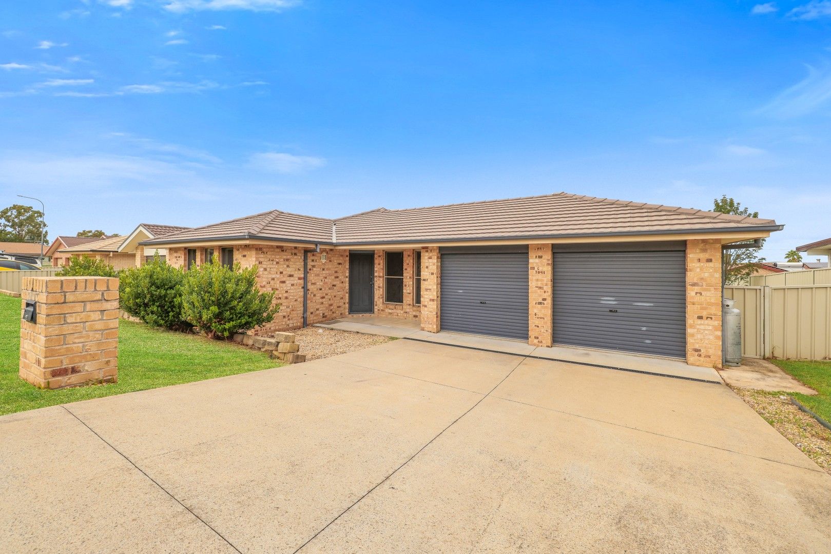 71 Manilla Road, Tamworth NSW 2340, Image 1