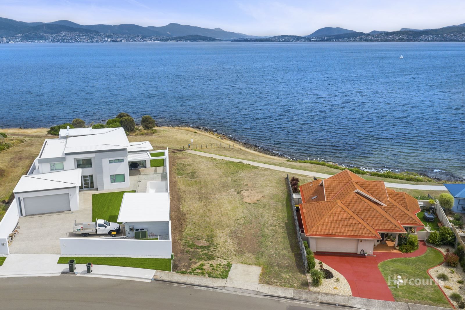 16 Pindos Drive, Tranmere TAS 7018, Image 2