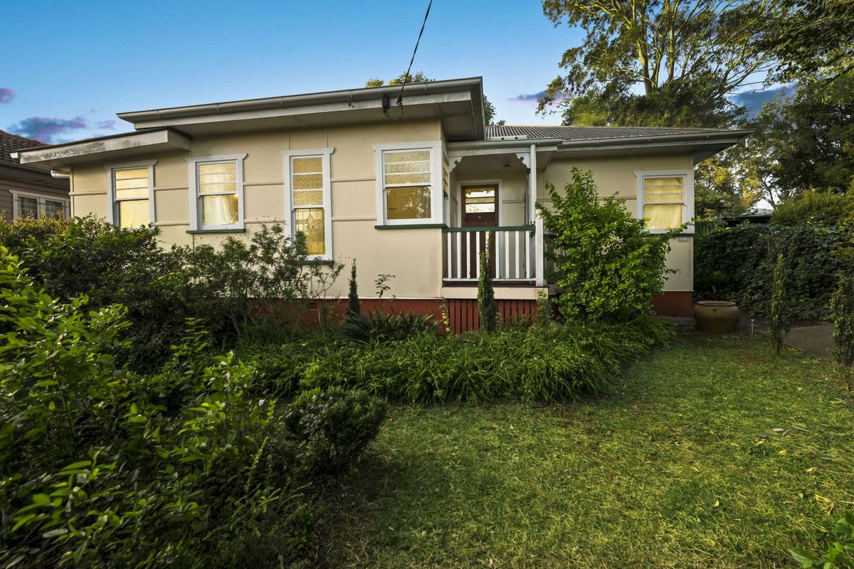 27 Geoffrey Street, Mount Lofty QLD 4350, Image 0