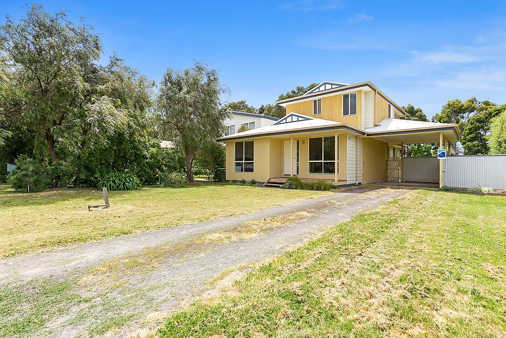 18 Banksia Court, Apollo Bay VIC 3233, Image 0