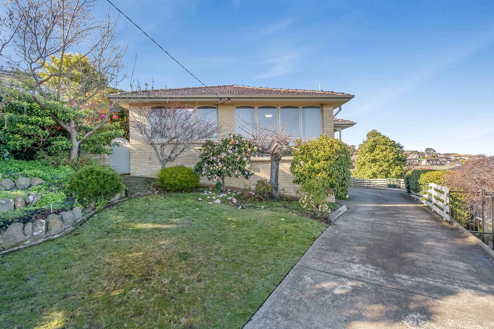 4 bedrooms House in 5 Medika Court HOWRAH TAS, 7018