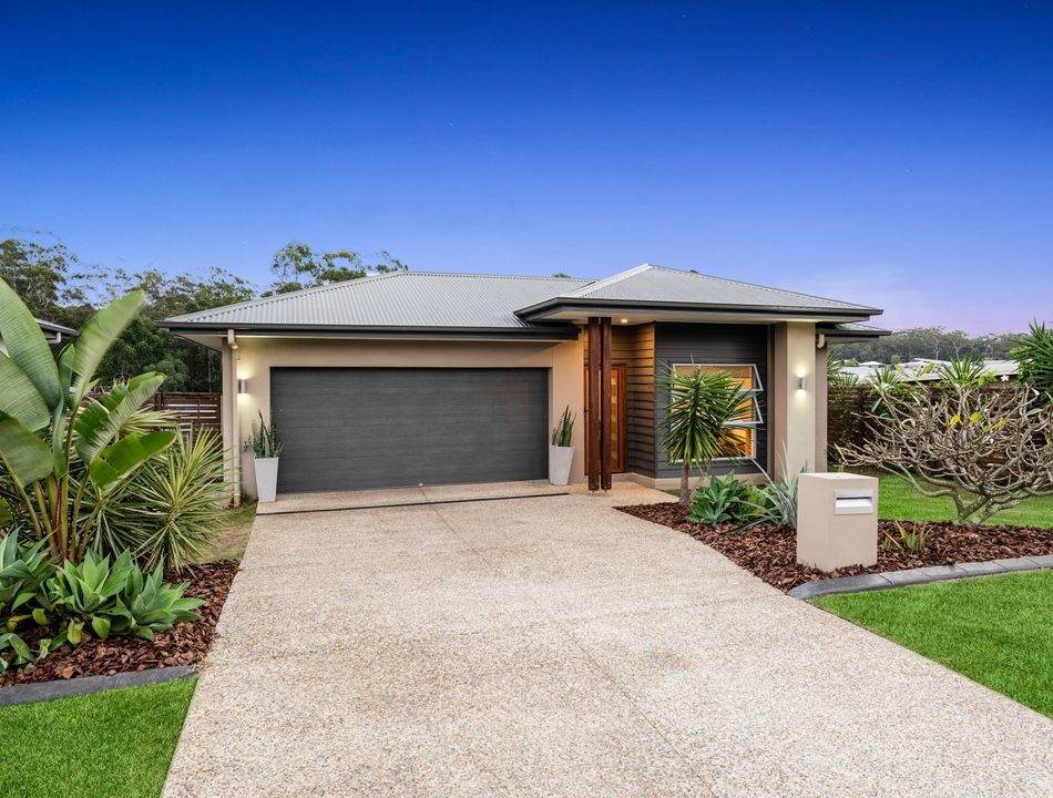 4 bedrooms House in 5 Flametree Crescent MOUNT COTTON QLD, 4165