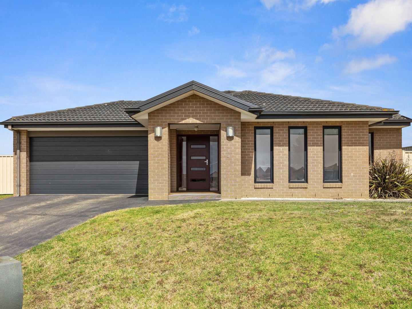 4 bedrooms House in 13 Louisa Court LEONGATHA VIC, 3953