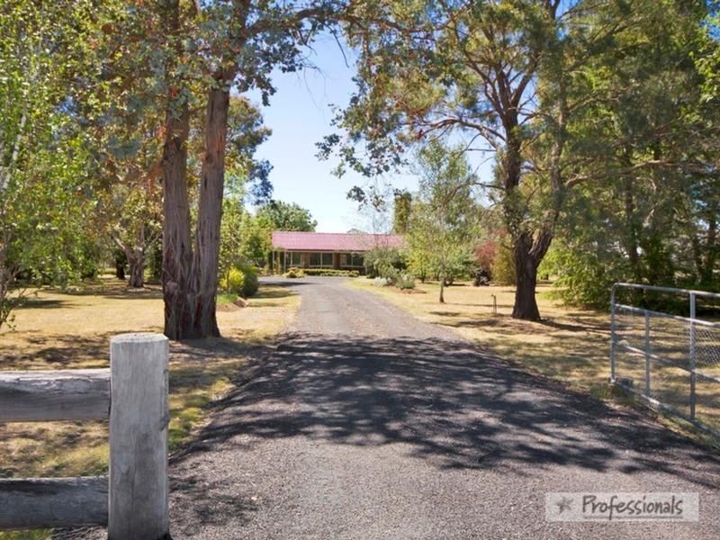 542 Hawthorne Drive, Armidale NSW 2350, Image 2