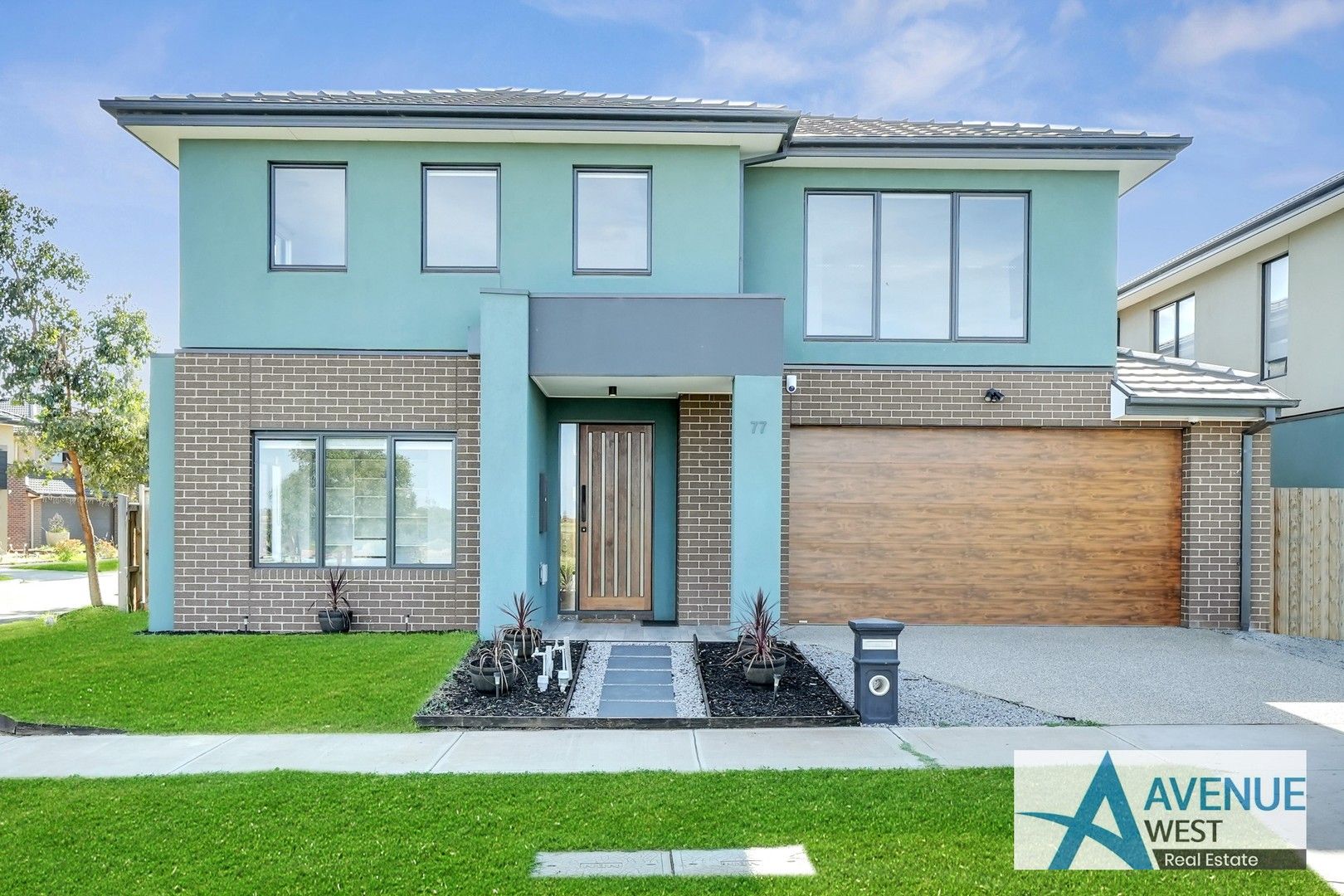 5 bedrooms House in 77 Cascade Drive AINTREE VIC, 3336