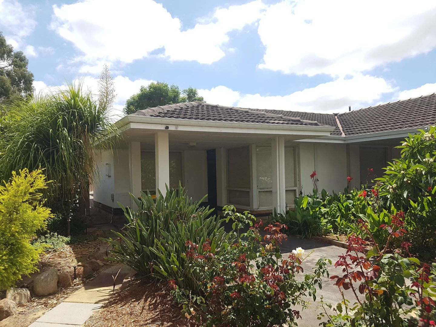 16 Success Crescent, Salter Point WA 6152