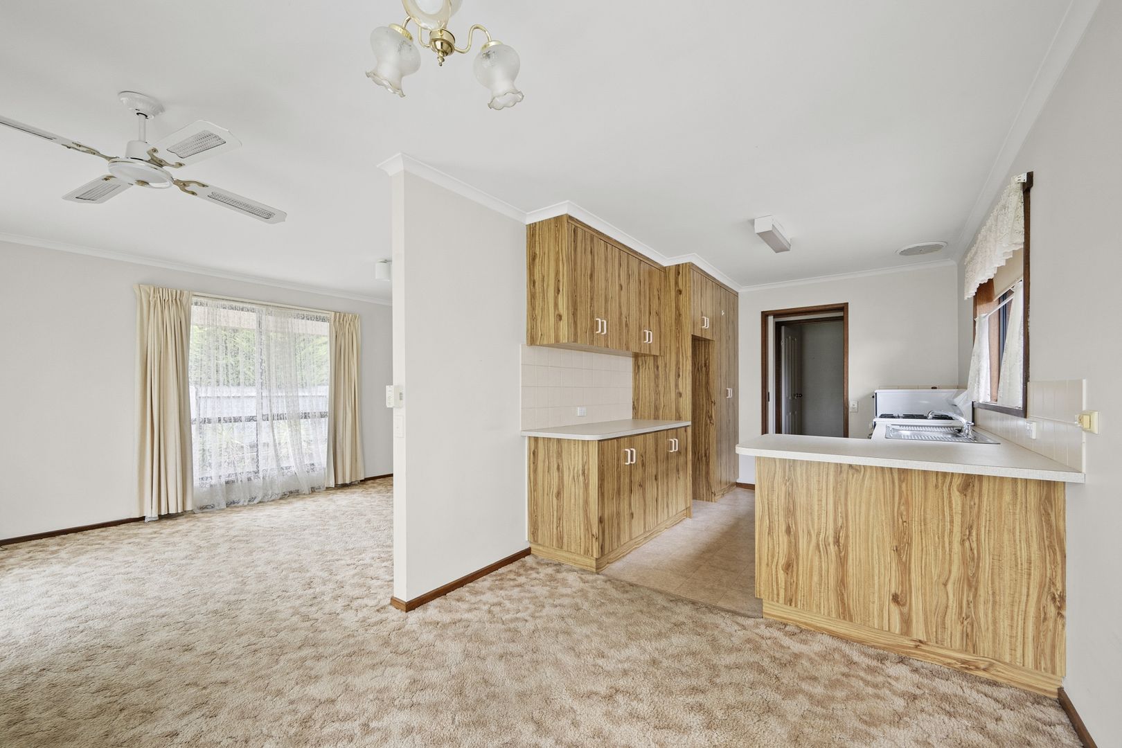 303 Rubicon Street, Sebastopol VIC 3356, Image 2