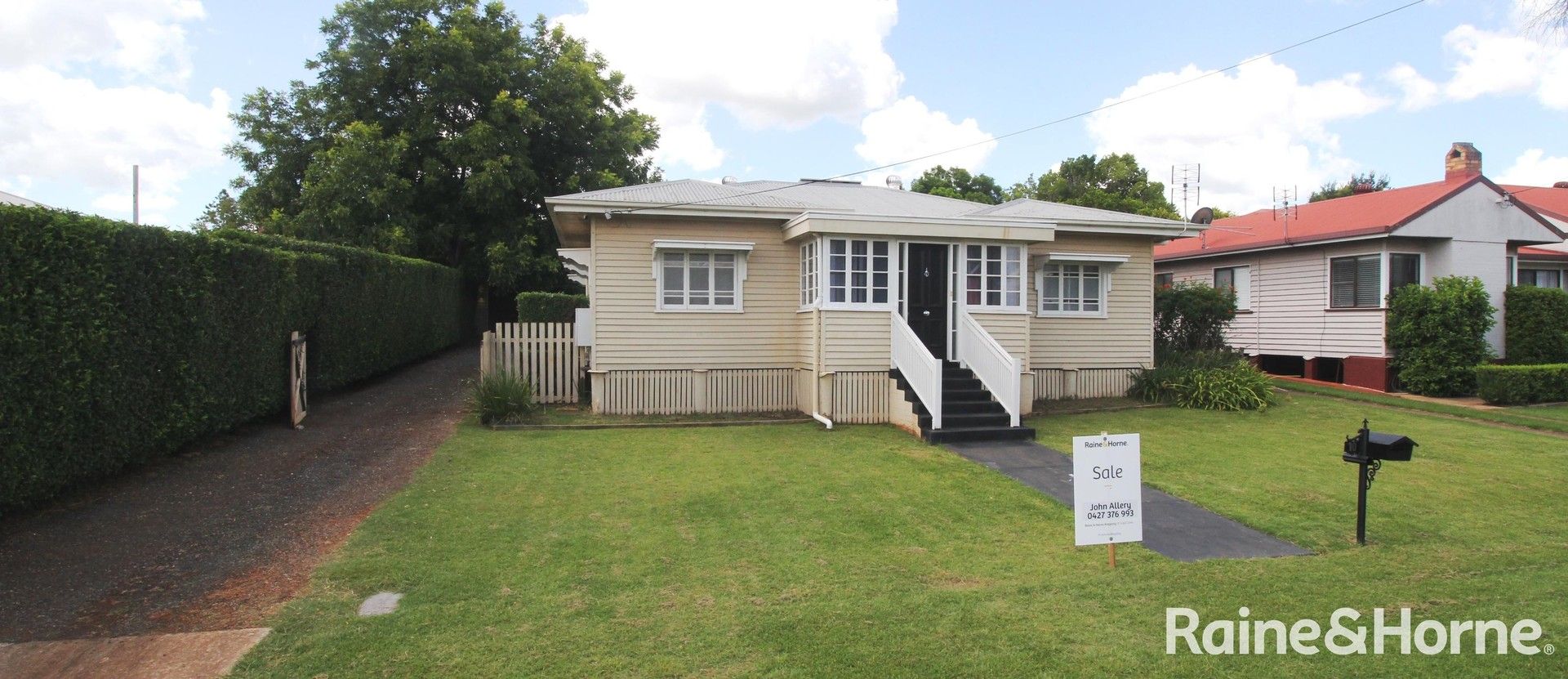 4 bedrooms House in 10 Carinya Street KINGAROY QLD, 4610