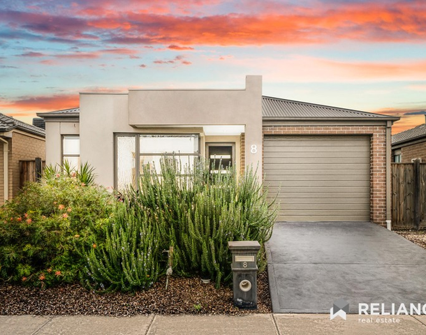 8 Pottery Avenue, Point Cook VIC 3030