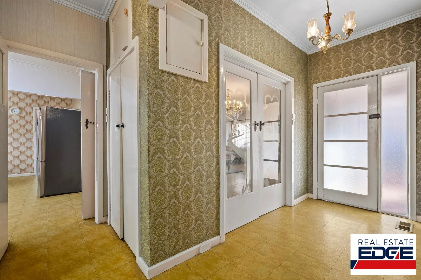 House in Pascoe Vale South - More