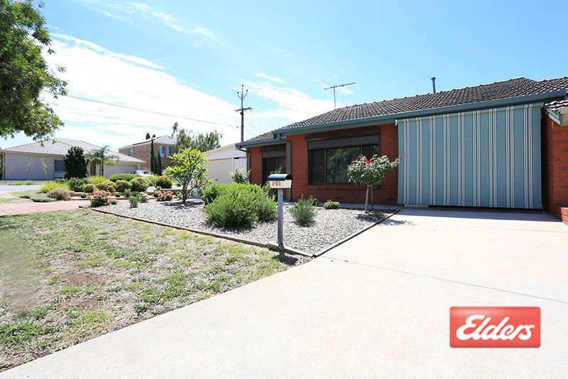 Unit 2/23 The Parkway, Holden Hill SA 5088, Image 2