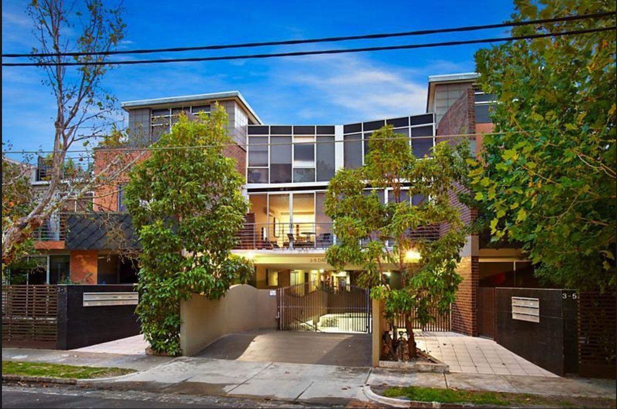 2 bedrooms Apartment / Unit / Flat in 8/3-5 DALEY Street ELWOOD VIC, 3184