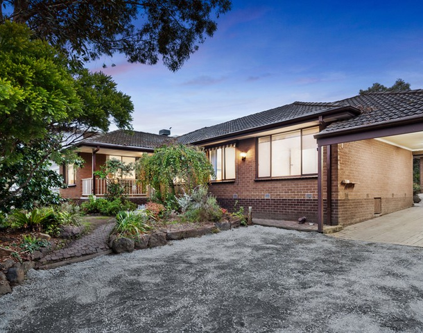 34 Faraday Road, Croydon South VIC 3136