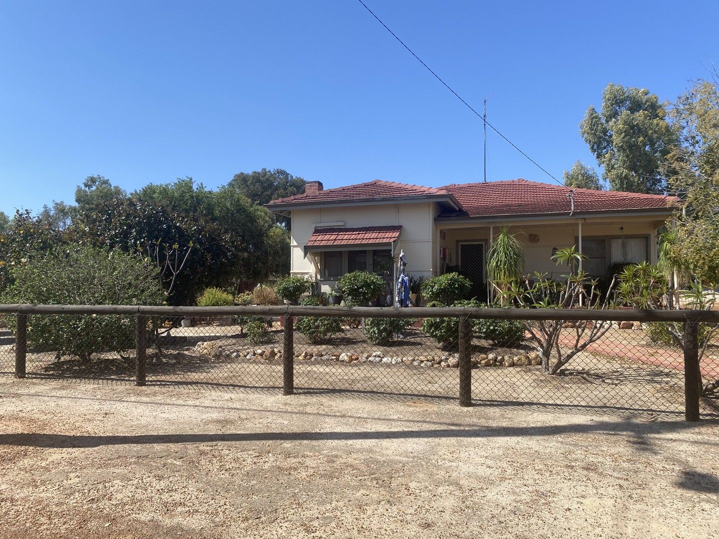 3 bedrooms Semi-Detached in Lot 268 & Piesse Street WYALKATCHEM WA, 6485