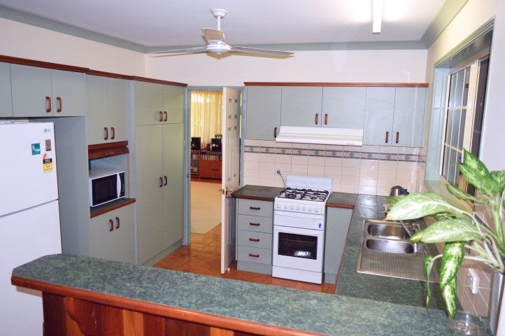 18 Mission Circle, Wongaling Beach QLD 4852, Image 2