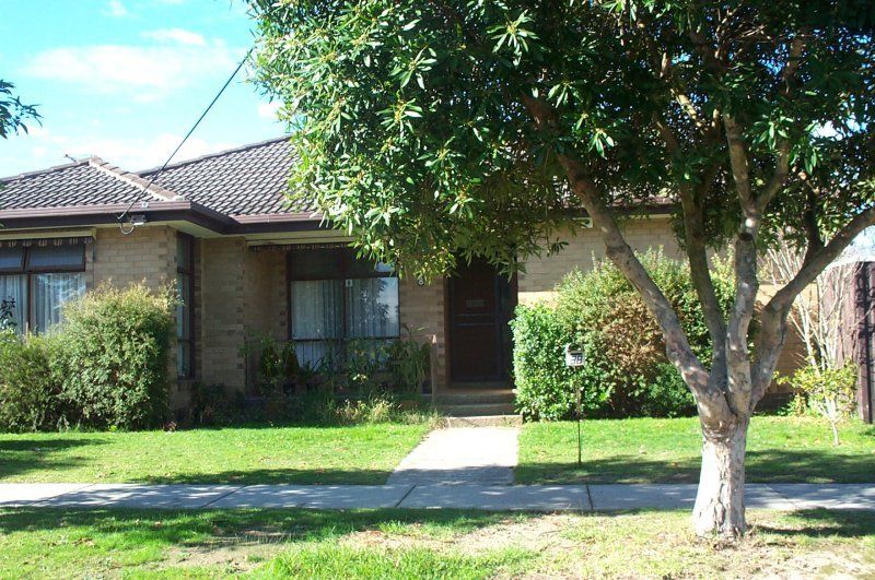 3 bedrooms House in 38 Kauri Grove GLEN WAVERLEY VIC, 3150